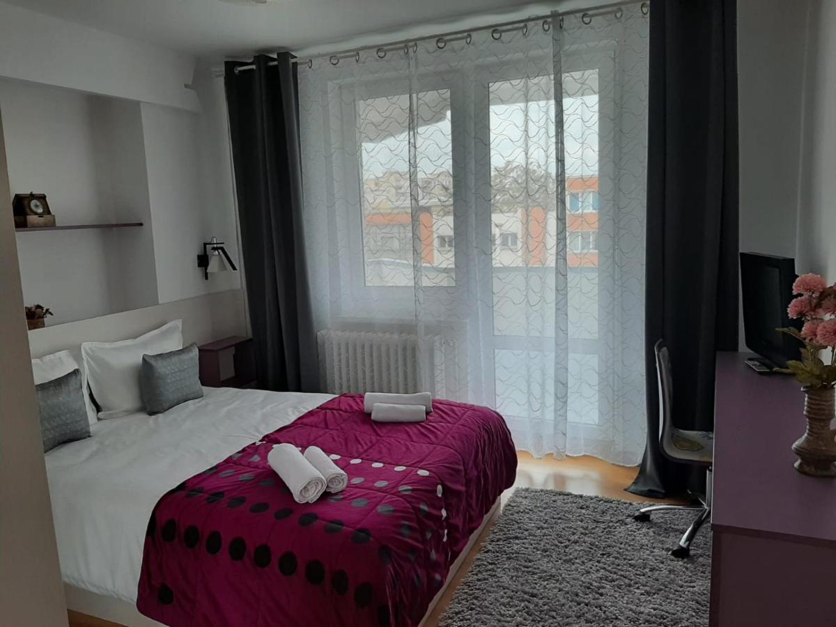 Chic Apartament Deva Exterior foto