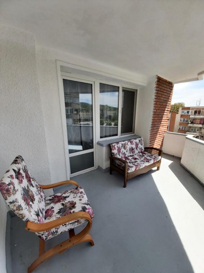 Chic Apartament Deva Exterior foto